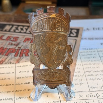 Génial Lucifer - Vintage bicycle headbadge - Brass & Blue Enamel - 1930