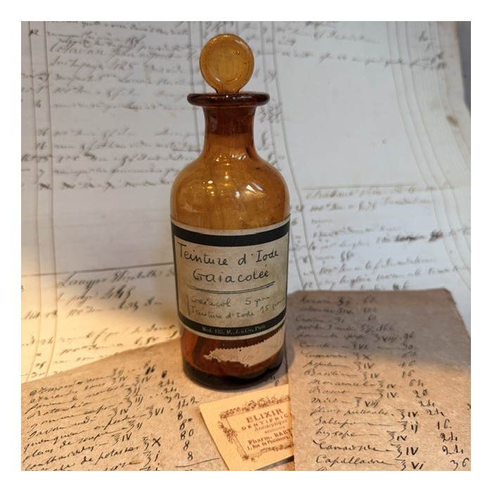 Gaiacolated Tincture of Iodine - Antique pharmacy bottle - Apothecary
