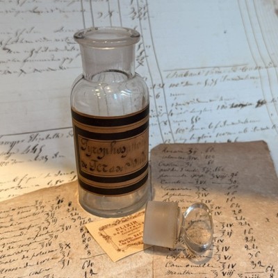 Iron & Soda Pyrophosphate - Antique pharmacy bottle - Apothecary