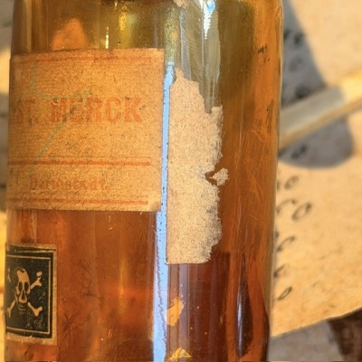 Crystallized Elaterin by Merck - POISON cabinet - Antique pharmacy bottle