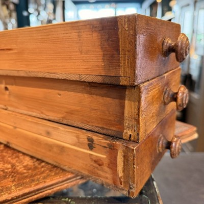 Le Tiroir du Pharmacien ancien en bois - Etagère à curiosités - Meuble de métier