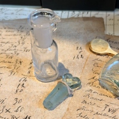 Dropper bottle - Antique pharmacy bottle - Apothecary