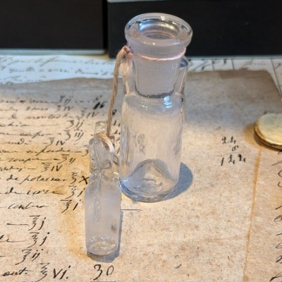 Flacon Compte-goutte ancien de pharmacie-Apothicaire