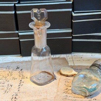 Flacon Compte-goutte ancien de pharmacie-Apothicaire