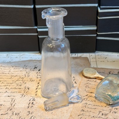 Flacon Compte-goutte ancien de pharmacie-Apothicaire