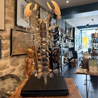 Homard européen - Eclaté à la Beauchêne sous vitrine de verre