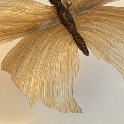 Papillon en cheveux BLOND - Travail en cheveux à la manière du XIXème siècle