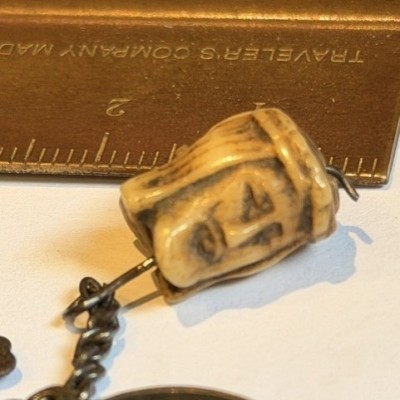 Memento mori - Two-sided rosary bead with indulgence medal - 19th century
