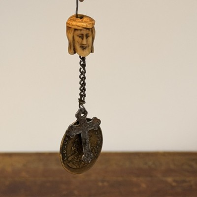 Memento mori - Two-sided rosary bead with indulgence medal - 19th century