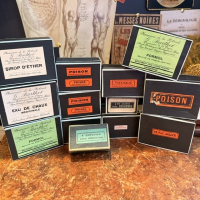 Eau de Chaux Médicinale - Antique labels in a pharmacy box for remedy in canvas cardboard