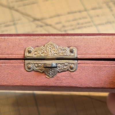 Healing snake bites - First aid kit from Michel LEGROS Pharmacy 1900