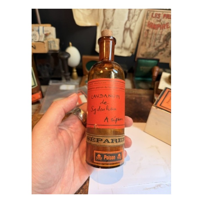 Sydenham's Laudanum - Opium tincture - POISON - Vintage pharmacy bottle