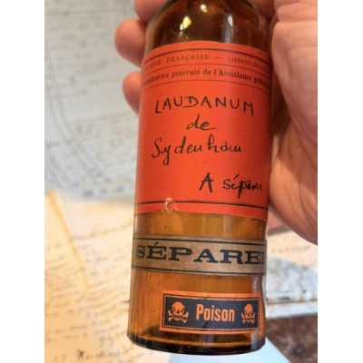 Sydenham's Laudanum - Opium tincture - POISON - Vintage pharmacy bottle