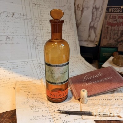 Adrenaline Solution at 1‰ - POISON - Vintage pharmacy bottle