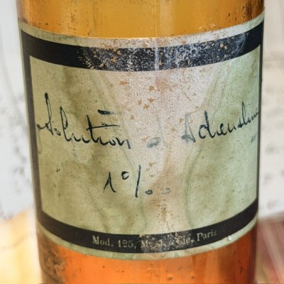 Solution d'Adrénaline à 1‰ - Poison - Flacon ancien de pharmacie