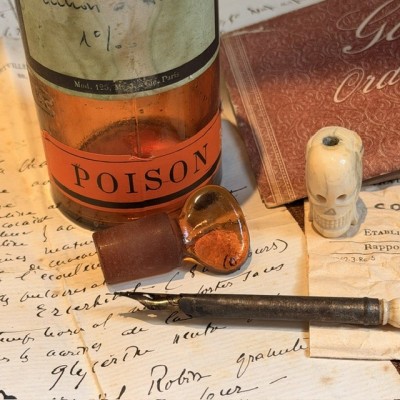Adrenaline Solution at 1‰ - POISON - Vintage pharmacy bottle