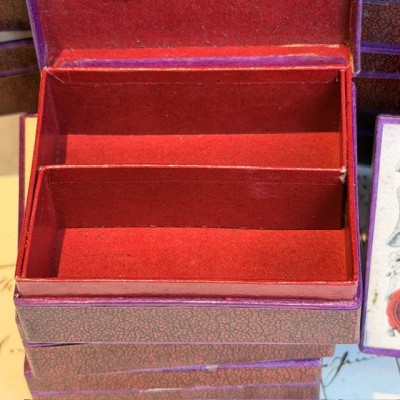 Eau de Chaux Médicinale - Antique labels in a pharmacy box for remedy in canvas cardboard