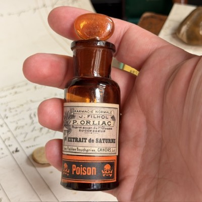 Extrait de Saturne - PLOMB - Poison - Flacon ancien de pharmacie