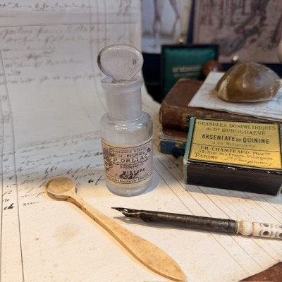 Mixture - Antique pharmacy bottle - Apothecary