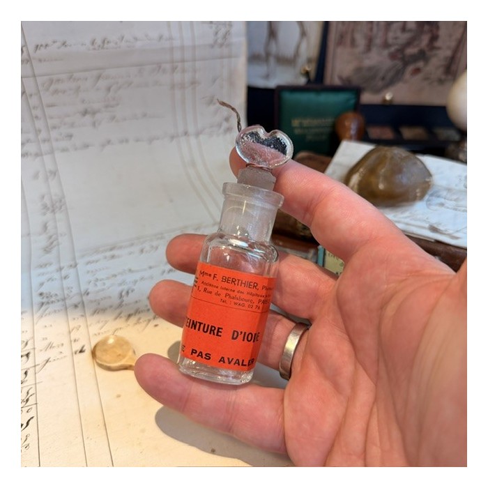 - Flacon ancien de pharmacie-Apothicaire