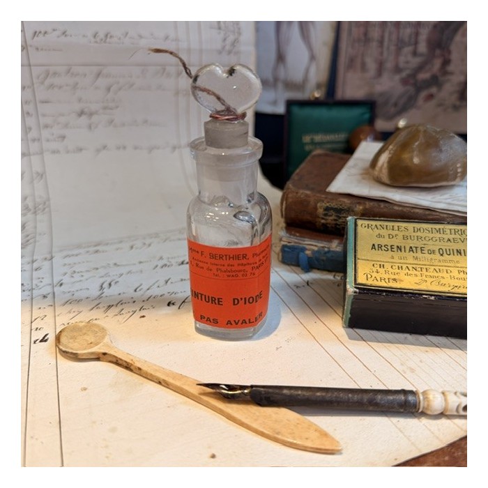 - Flacon ancien de pharmacie-Apothicaire