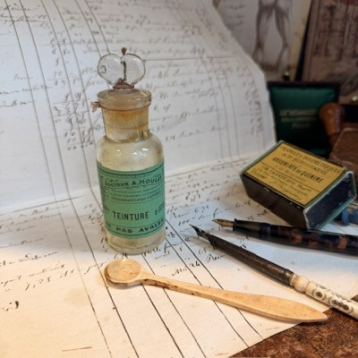 - Flacon ancien de pharmacie-Apothicaire