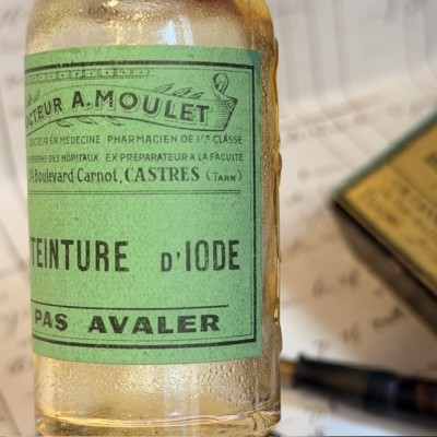 - Flacon ancien de pharmacie-Apothicaire