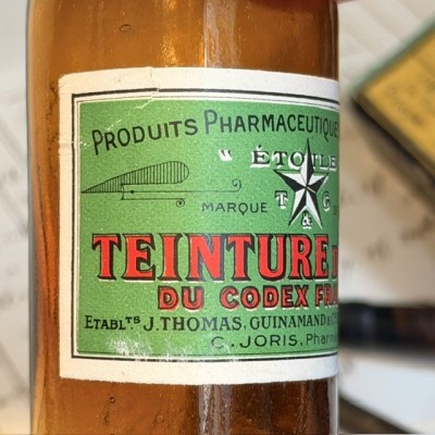 - Flacon ancien de pharmacie-Apothicaire