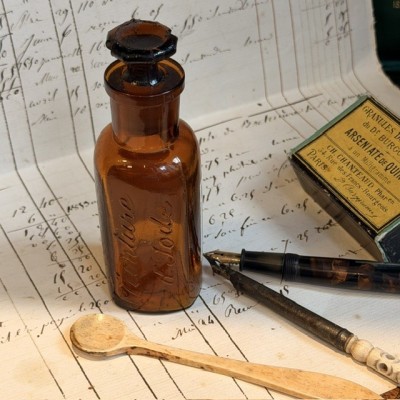 - Flacon ancien de pharmacie-Apothicaire