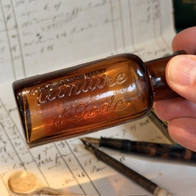 - Flacon ancien de pharmacie-Apothicaire