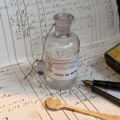 Huile de Ricin - Antique pharmacy bottle - Apothecary