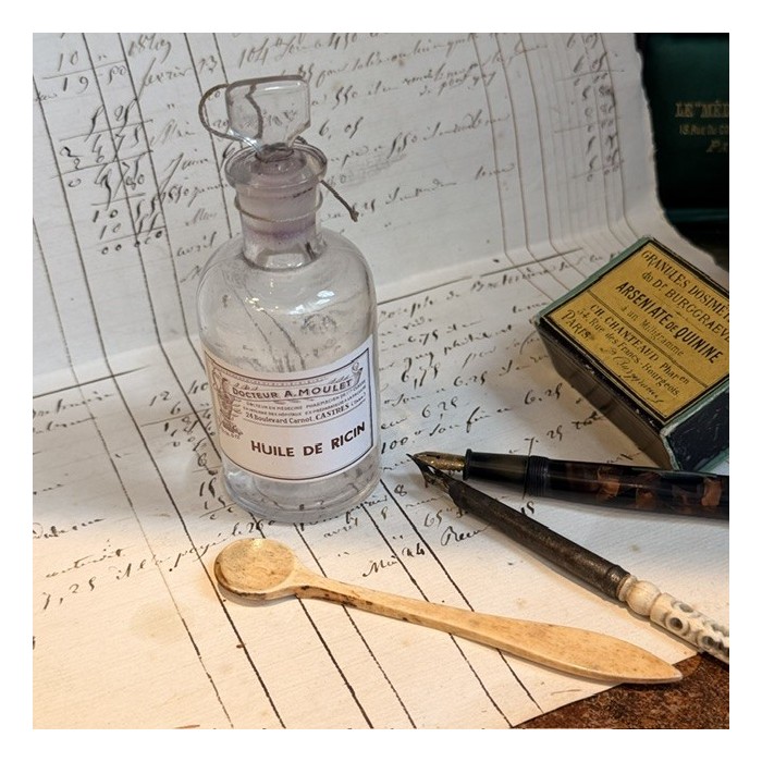 Huile de Ricin - Antique pharmacy bottle - Apothecary