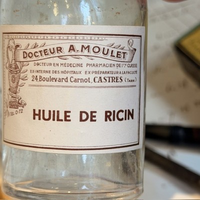 Huile de Ricin - Antique pharmacy bottle - Apothecary