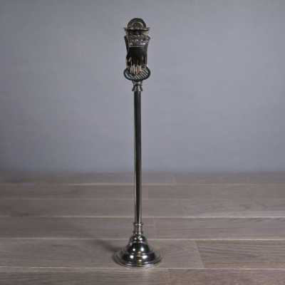 Letter clamp on stand