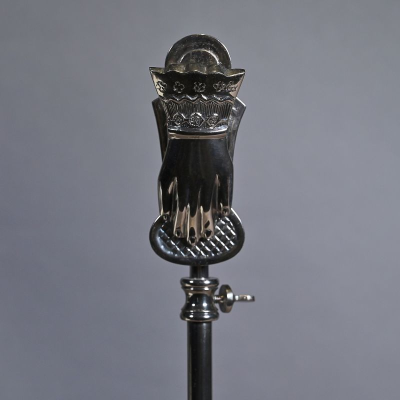 Letter clamp on stand