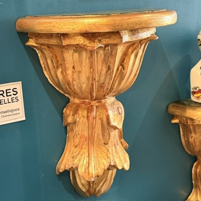 Console d'applique en cul-de-lampe - Bois stuqué et doré - Italie (Toscane) XIXe siècle