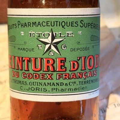 - Flacon ancien de pharmacie-Apothicaire