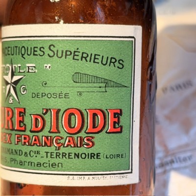 Iodine dye - Antique pharmacy bottle - Apothecary
