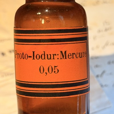 Mercury Proto-Iodide - Syphilis Treatment - POISON cabinet - Antique pharmacy bottle