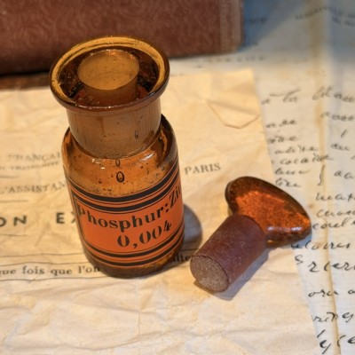 Phosphure de Zinc - Gaz tueur - Aphrodisiaque - Poison - Flacon ancien de pharmacie