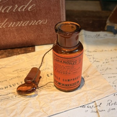 Huile camphrée - Flacon ancien de pharmacie-Apothicaire