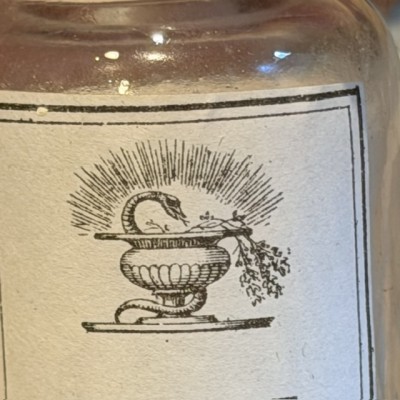Teinture d'Arnica - Antique pharmacy bottle - Apothecary