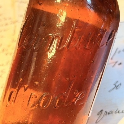Iodine dye - Antique pharmacy bottle - Apothecary