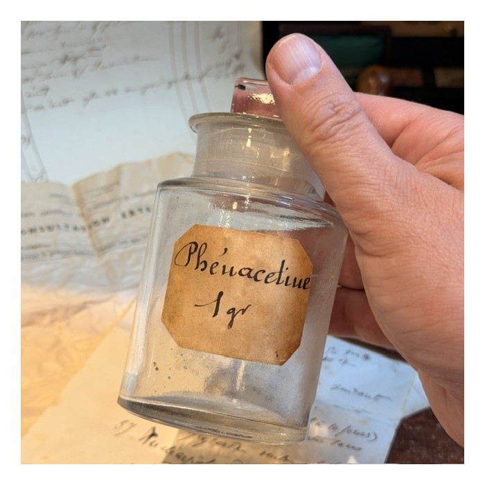 Phenacetin - Antique pharmacy bottle - Apothecary