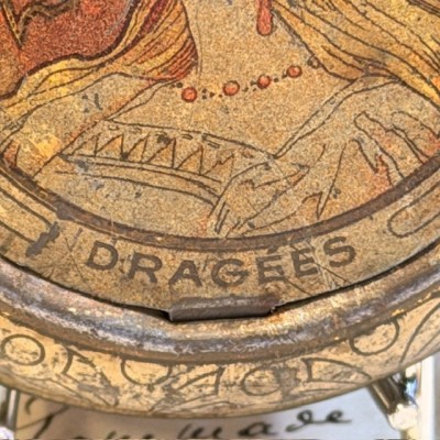 Boîte de dragées à la Cocaïne - Gosiérine DALLOZ - Art Nouveau - Alfons Mucha