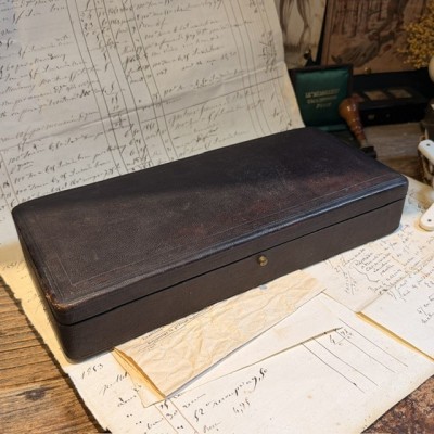 Aspirateur du Dr Potain dans son coffret - 1880/1890
