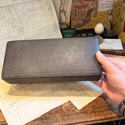 Aspirateur du Dr Potain dans son coffret - 1880/1890