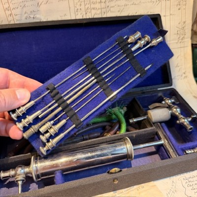 Dr. Potain’s aspirator - 1880/1890 - Antique medical instrument