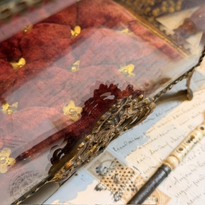Large Napoleon III Beveled Glass and Brass Wedding Box - 19th Century - Bride's Crown Reliquary Display Case