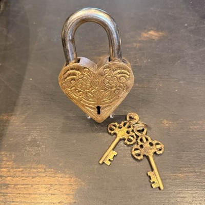 Brass padlock with Flowers - By Maison Boncoeurs